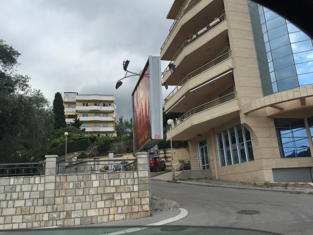 Apartments Ant Budva Exteriör bild